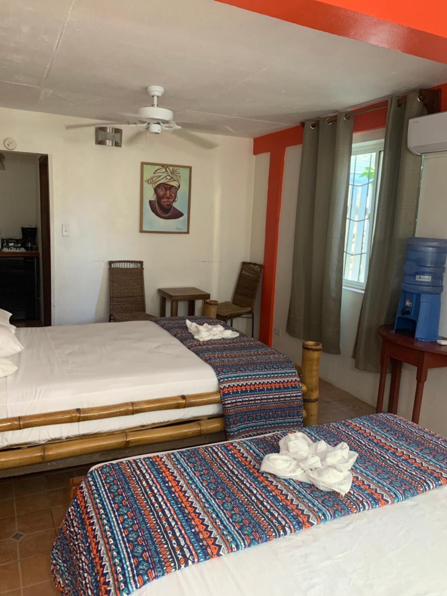 All Seasons Belize Хопкинс Екстериор снимка