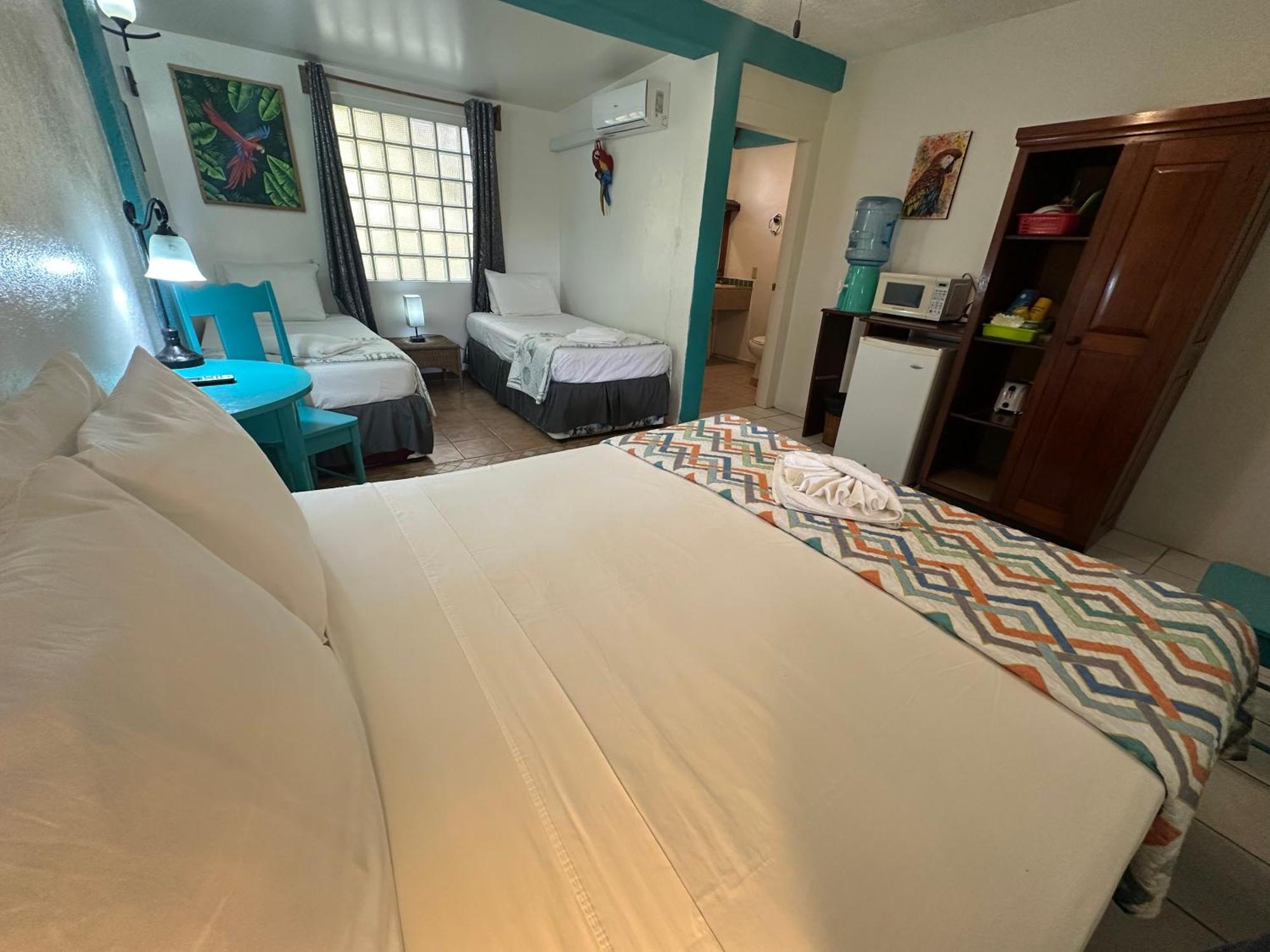 All Seasons Belize Хопкинс Екстериор снимка