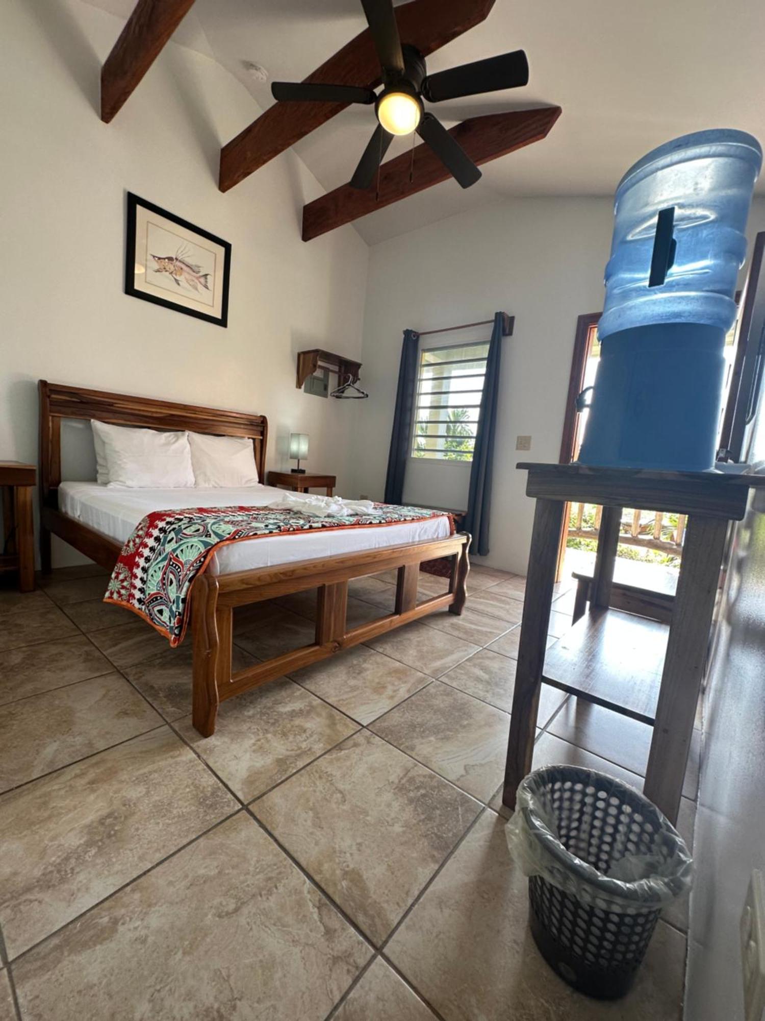 All Seasons Belize Хопкинс Екстериор снимка